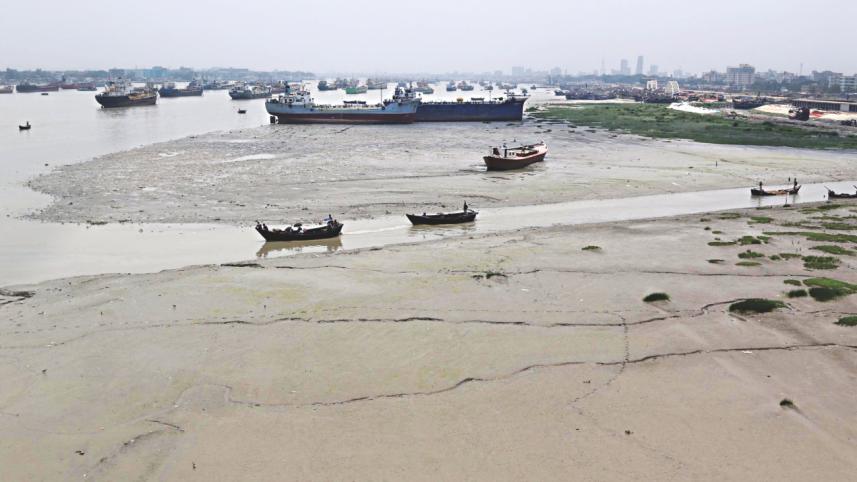 karnaphuli dredging.jpg