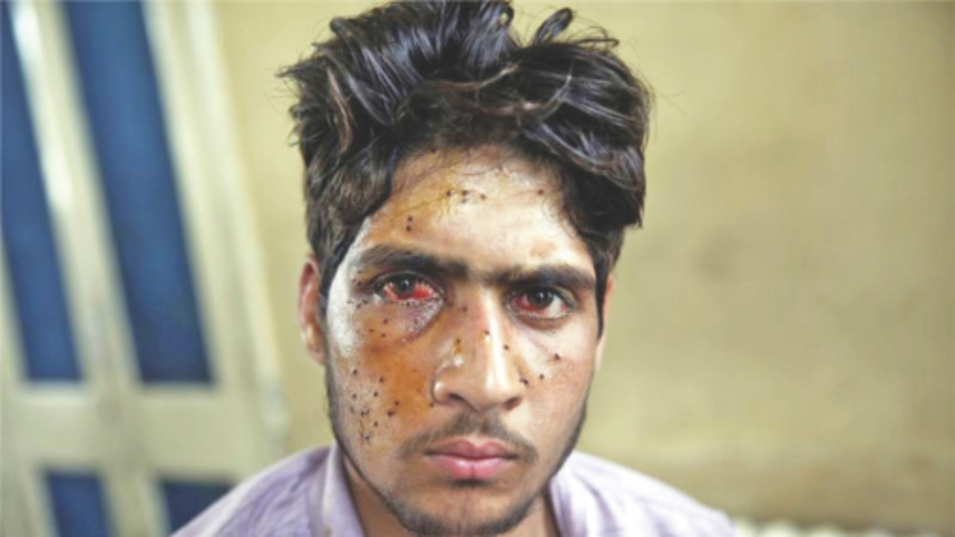 Kashmiri protesters.jpg