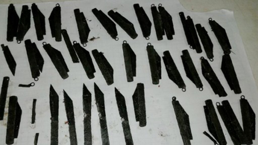 Knives-2WB.jpg
