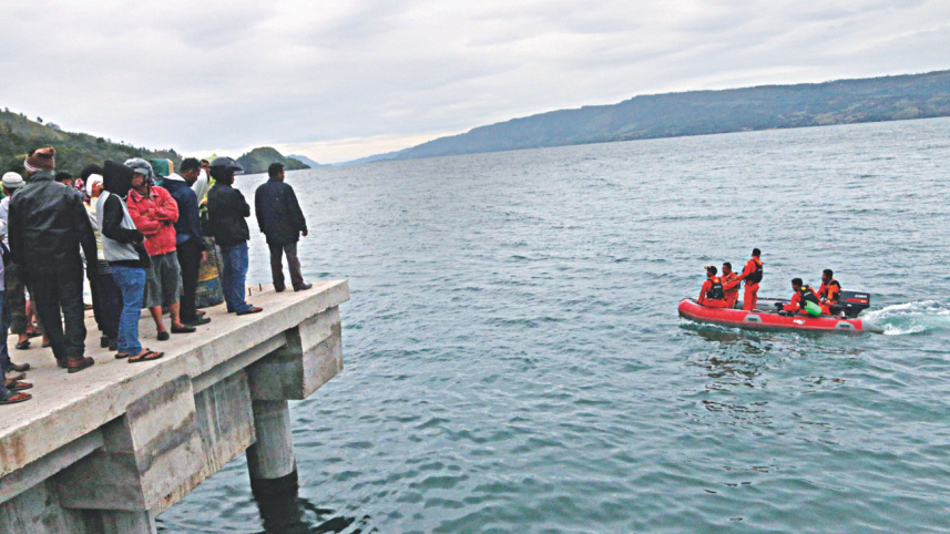 Lake Toba, Simalungun 1.jpg