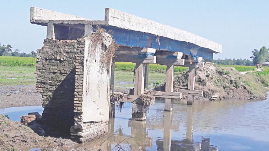 Lalmonirhat bridges 1.jpg