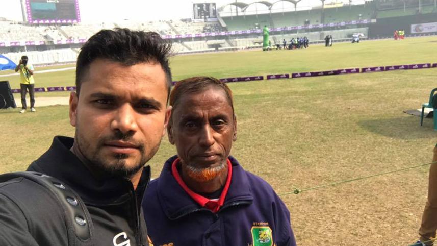 Mashrafe and Abdul Motin