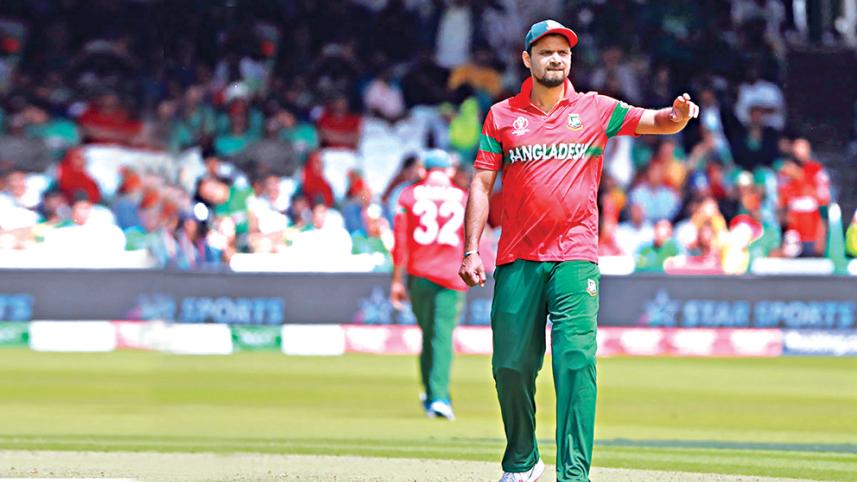 Mashrafe Bin Mortaza fielding Bangladesh vs Pakistan Match 