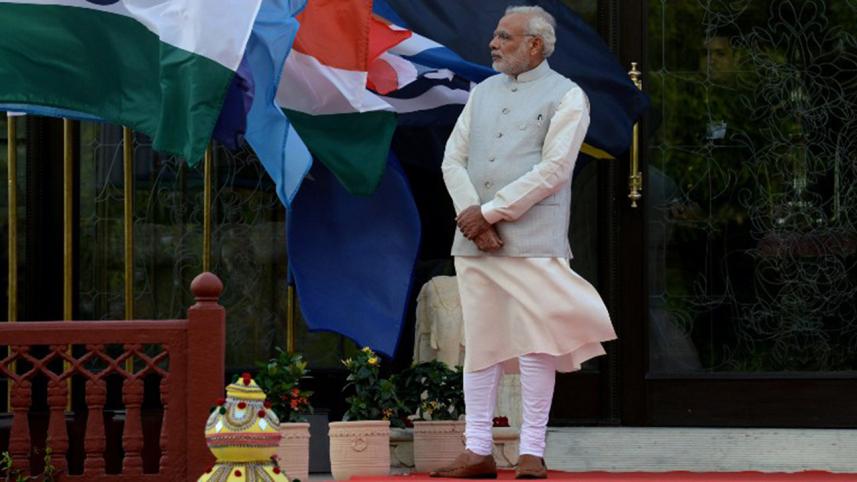 Modi--1WB.jpg