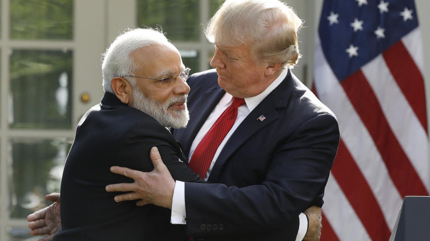 modi_hug_web.jpg