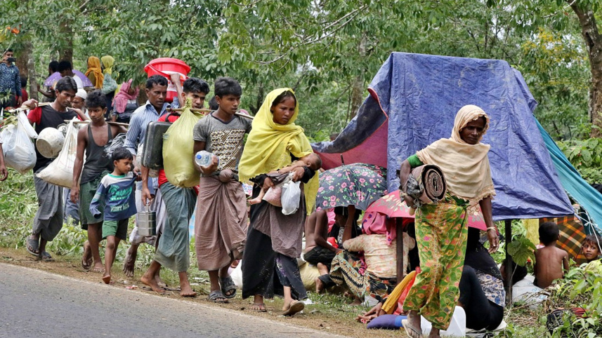 monetary-help-Rohingya-refugees.jpg
