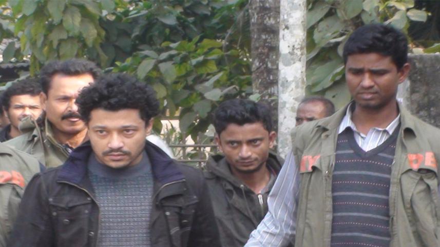 Mymensingh journo among 2 held with firearms follow-up.doc - Copy.jpg