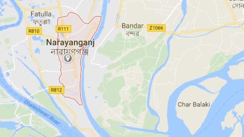 Trawler capsizes in Narayanganj's Buriganga 