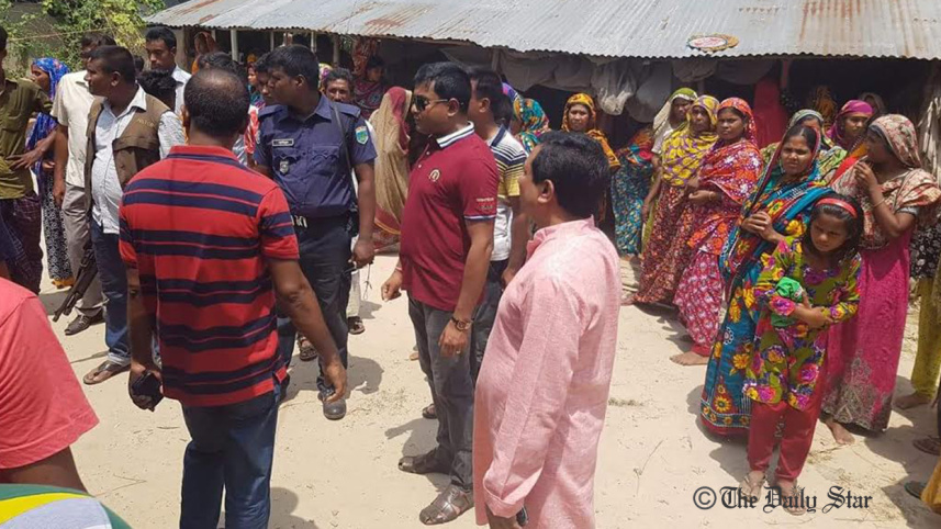 ex-UP member, Natore, stabbed dead, unknown assailants, Singra upazila