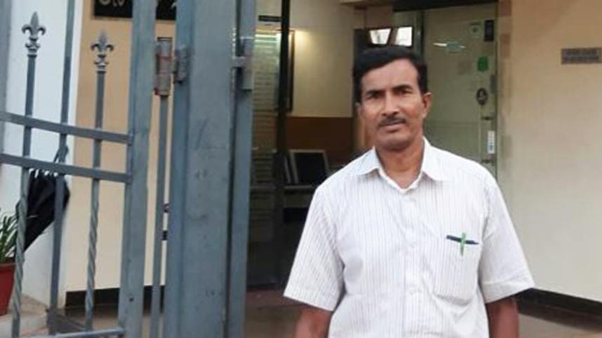 pabna-headmaster-collected-wb.jpg