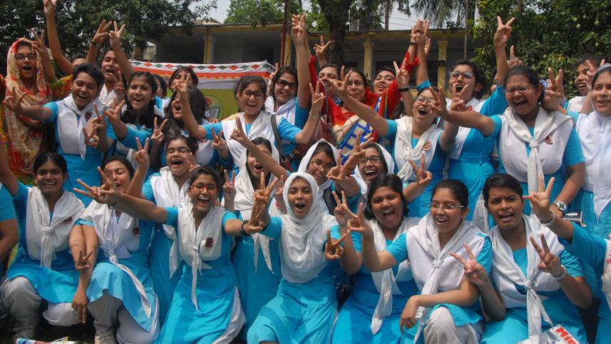 Rajshahi--PN-Girls-wb.jpg