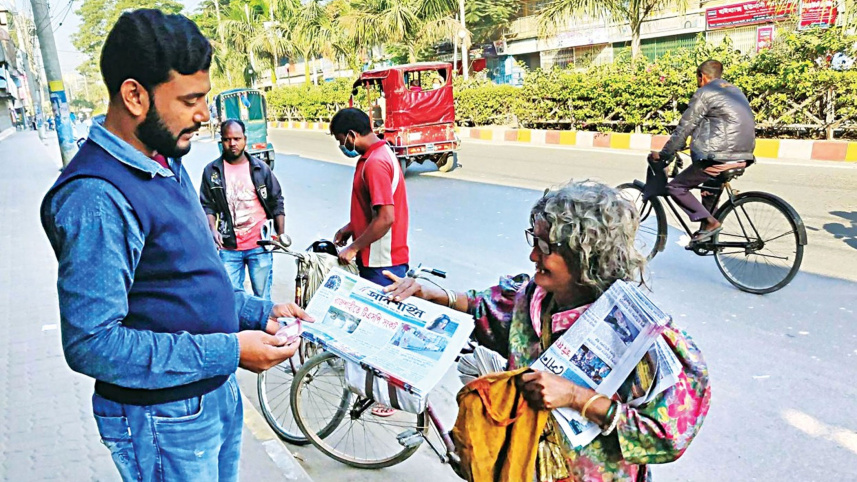 Rajshahi-Woman-Hawker.jpg