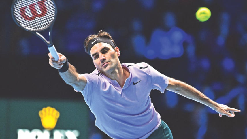 Roger Federer stretched.jpg