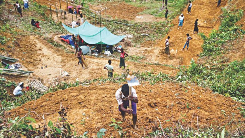 Rohingya refugees near Balukhali.jpg