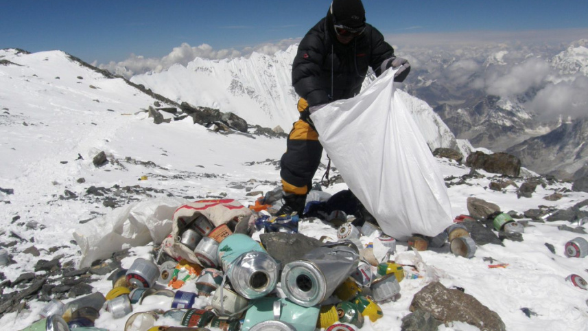 rubbish on everest.jpg