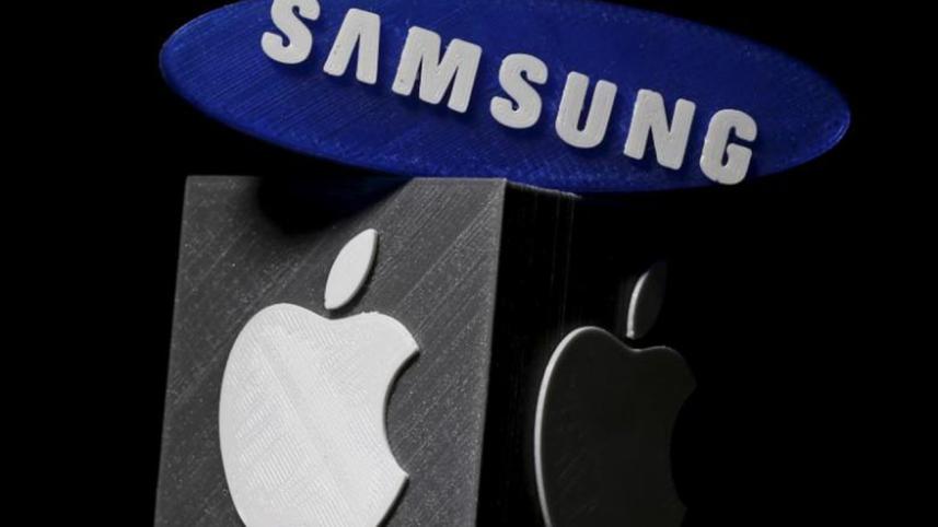 3D-printed Samsung and Apple logos