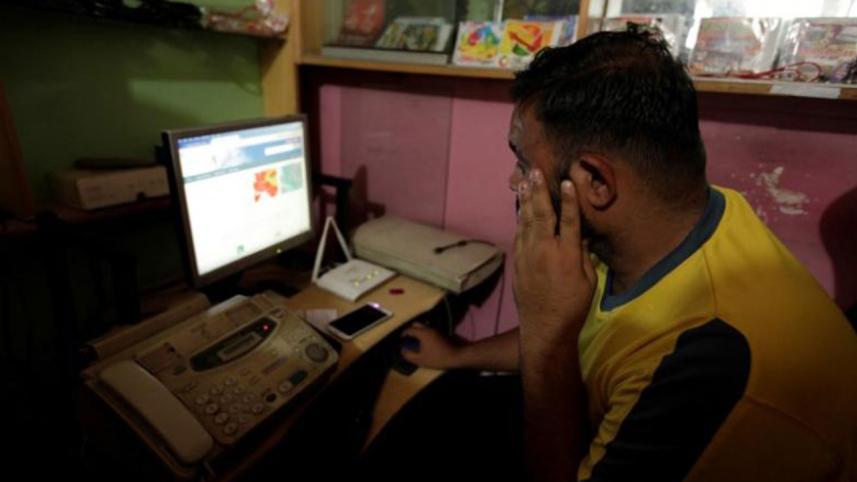 Seventy-five percent of internet use will be mobile in 2017,media buying agency Zenith forecast,Verizon Communications Inc,AT&T Inc,Time Warner Inc