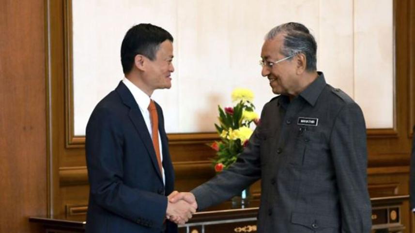 shakehands-jack-ma-web.jpg