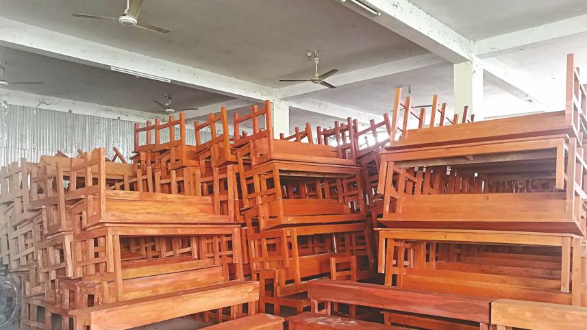 shipbuilder bench.jpg