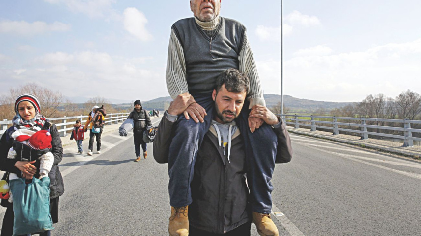 Stranded refugees.jpg