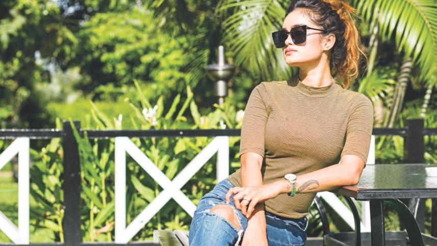 'Sunnies, Sun and all the Fun'