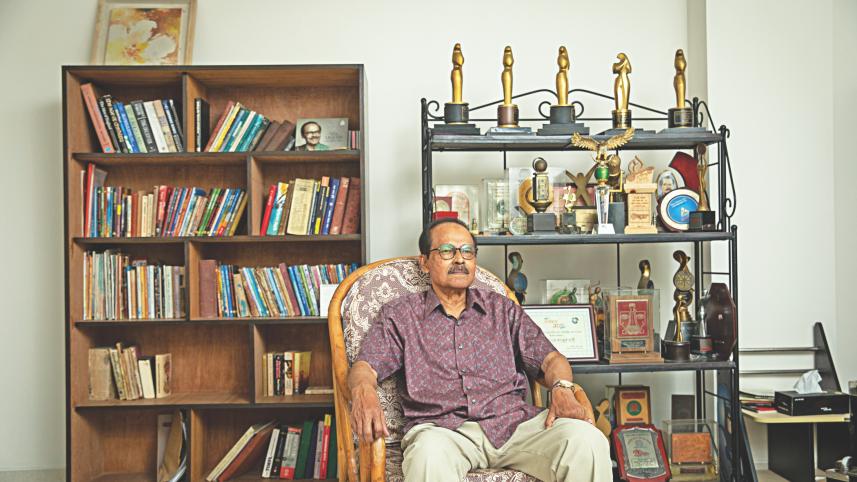 Veteran Singer Syed Abdul Hadi