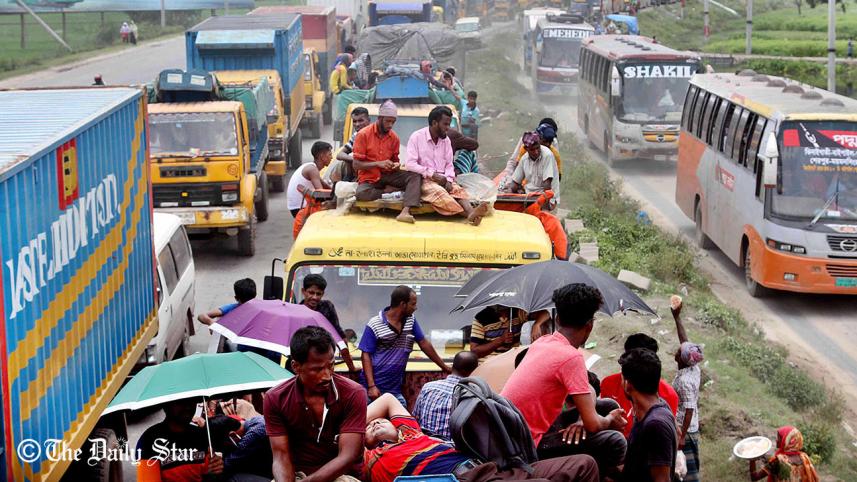 Tangail highway jam picture-04.jpg