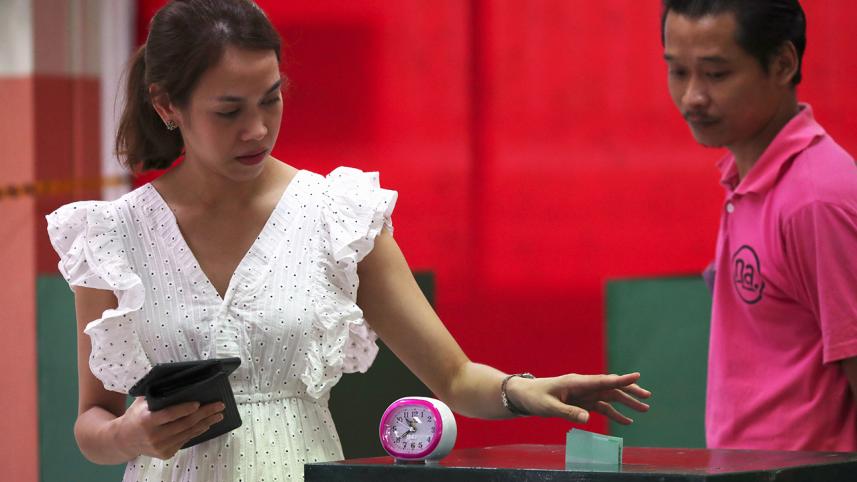 thai-voter-reuters-wb.jpg
