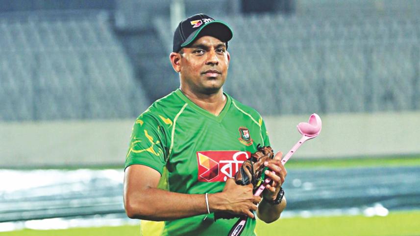 THILAN SAMARAWEERA.jpg