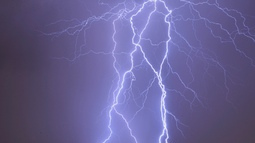 Thunder or lightning