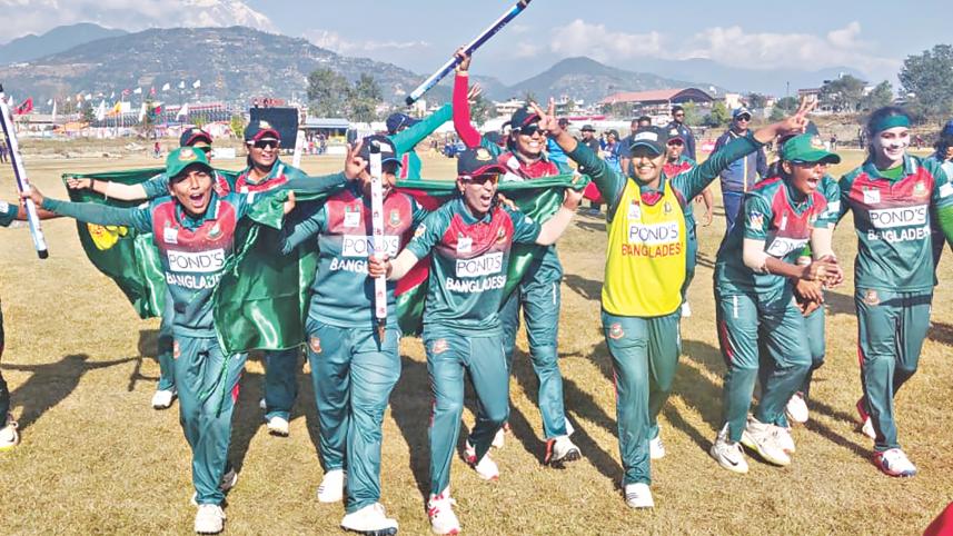 Tigresses clinch gold