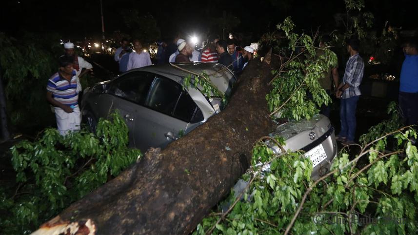 first nor’wester kills 3 in Dhaka