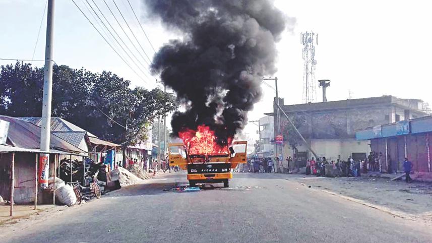 truck in flames in Vodraghat