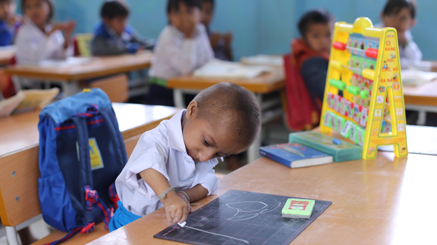 Vietnam’s smallest student