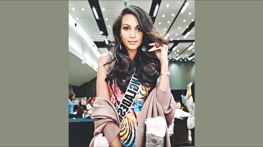 Voting Miss Universe Bangladesh.jpg