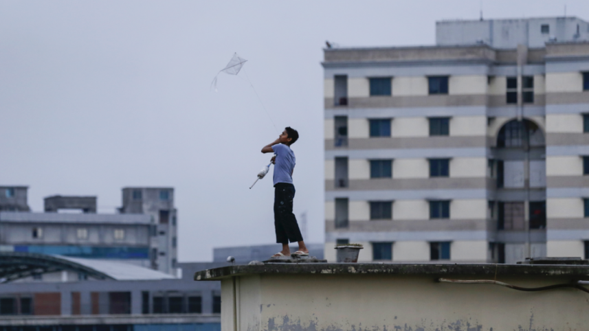 rooftop_kite_oc.png