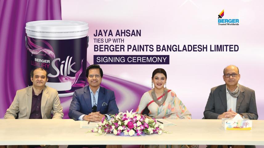photo_berger_jaya_ahsan_brand_ambassador_berger_luxury_silk.jpg