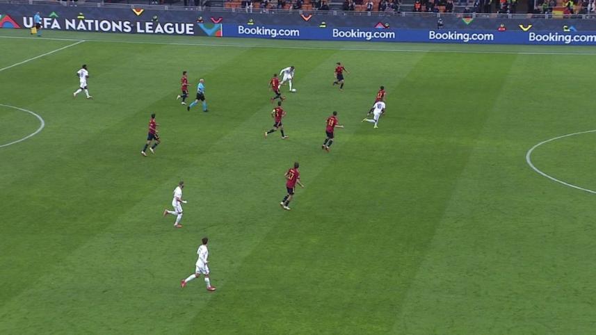 mbappe_offiside.jpg