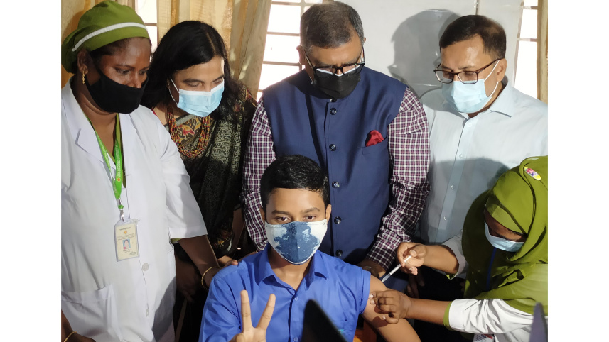 manikganj_school_students_vaccinated-1.jpg