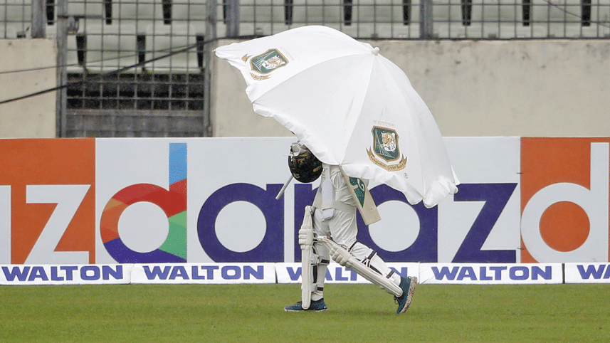 shakib-umbrella.gif