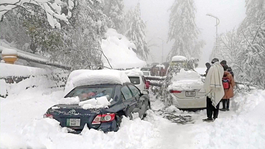 pakistan-snowstorm.jpg