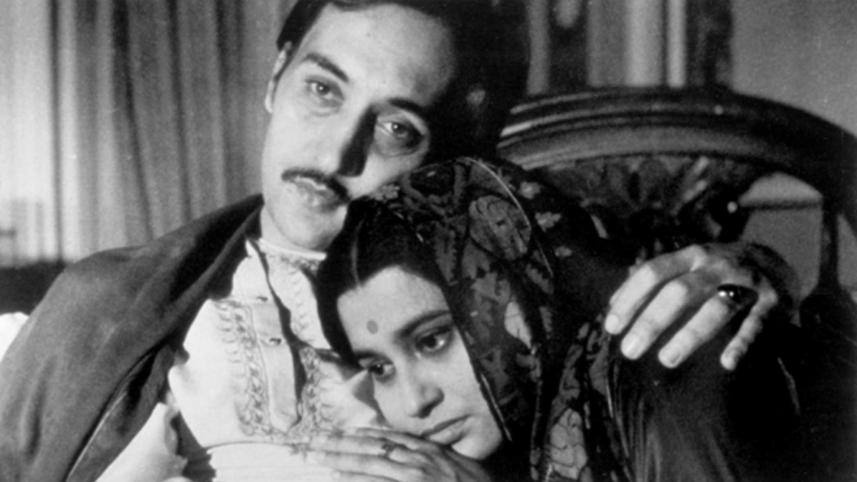 victor-banerjee-with-swatilekha-sengupta.jpg