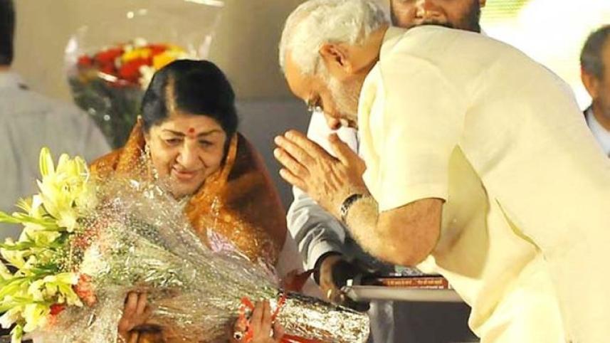 lata-mangeshkar-modi_3.jpg