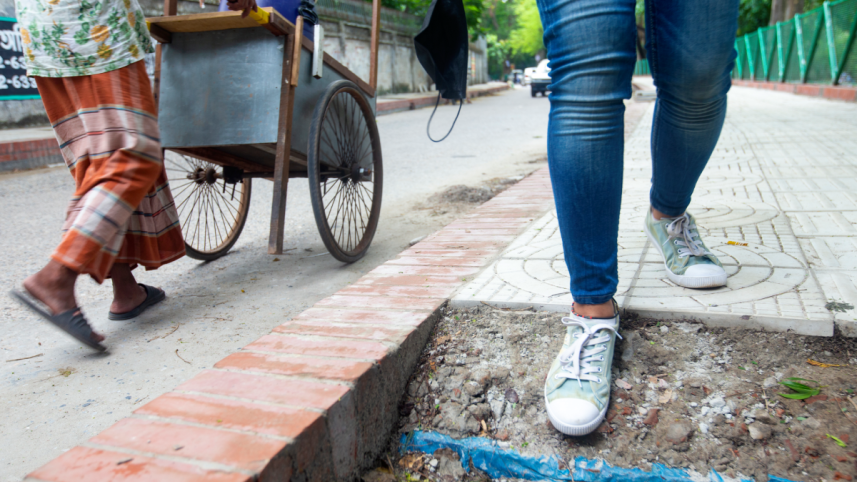 Dhaka Unwalkable City