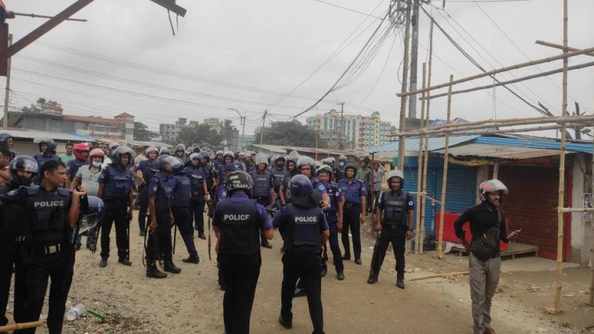 narayanganj_police_public_clash_photo_4.jpg