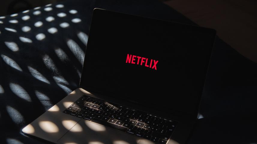 Now you’ll have to pay extra for sharing passwords on Netflix