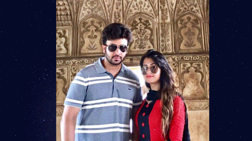 Shakib Khan and Bubly at the Taj Mahal