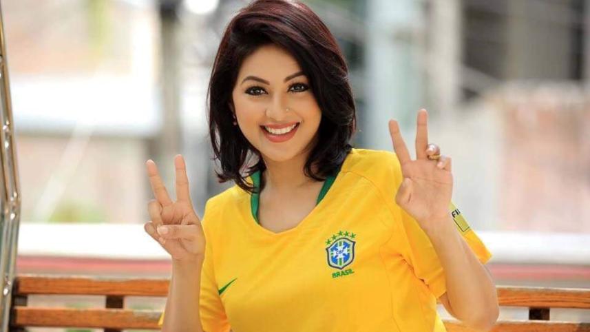 Monalisa will support Brazil for the World Cup