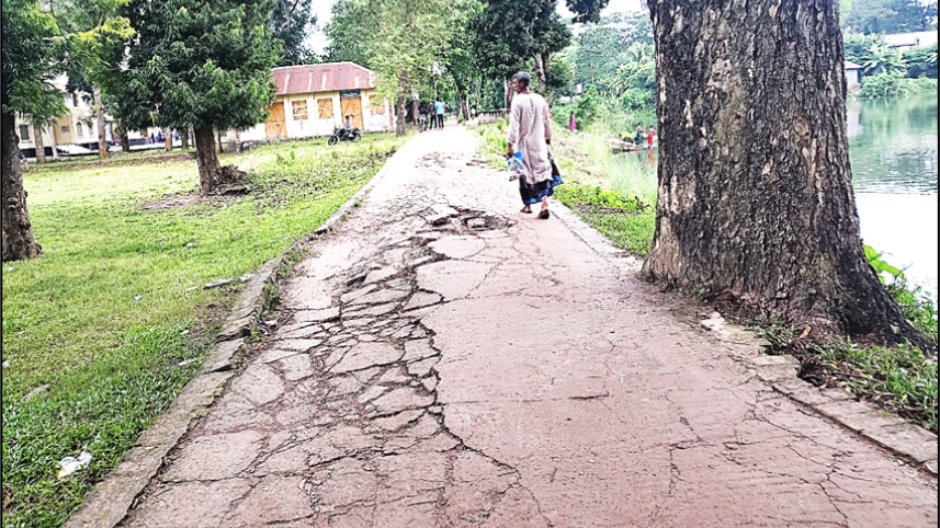 ed_1_-_substandard_road_counstruction_quality_in_bangladesh_-_courtesy.png