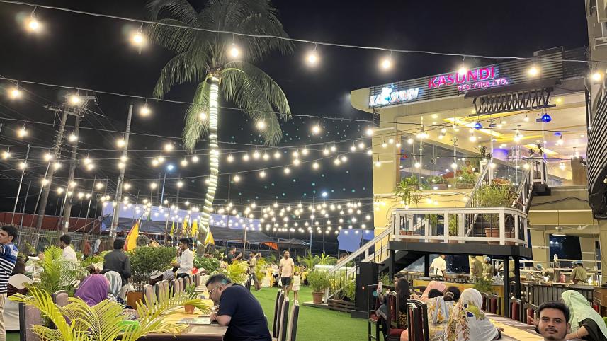 Samsung Galaxy S22 Ultra photo 1.jpg